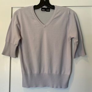 Massimo short sleeved, light purple V-neck sweater
